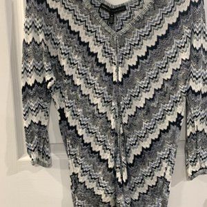 Ladies Medium, White House Black Market, V-Neck Blouse